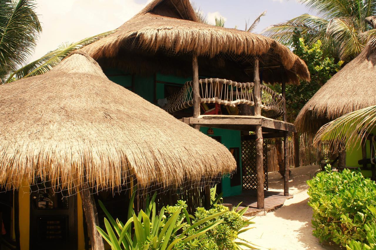 Cabanas La Luna Hotel Тулум Екстериор снимка
