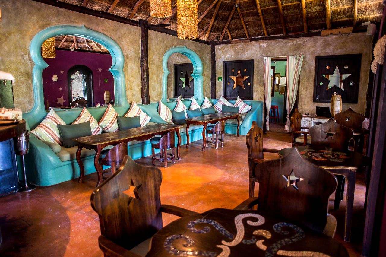 Cabanas La Luna Hotel Тулум Екстериор снимка