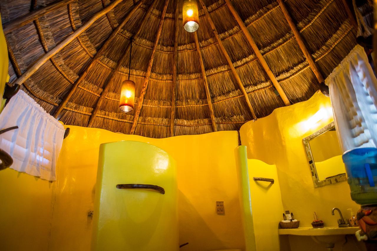 Cabanas La Luna Hotel Тулум Екстериор снимка