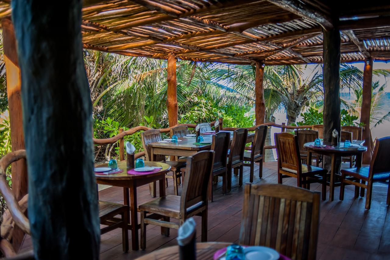 Cabanas La Luna Hotel Тулум Екстериор снимка
