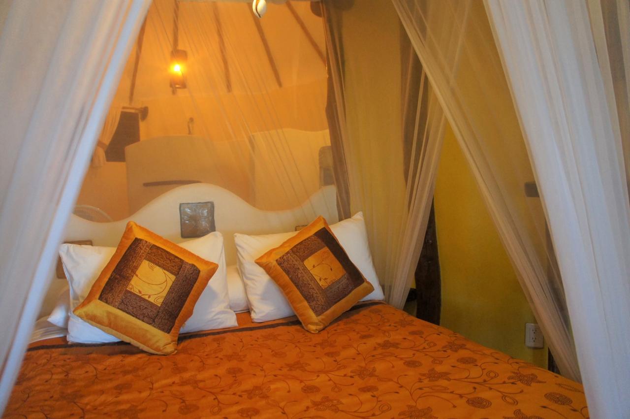 Cabanas La Luna Hotel Тулум Екстериор снимка